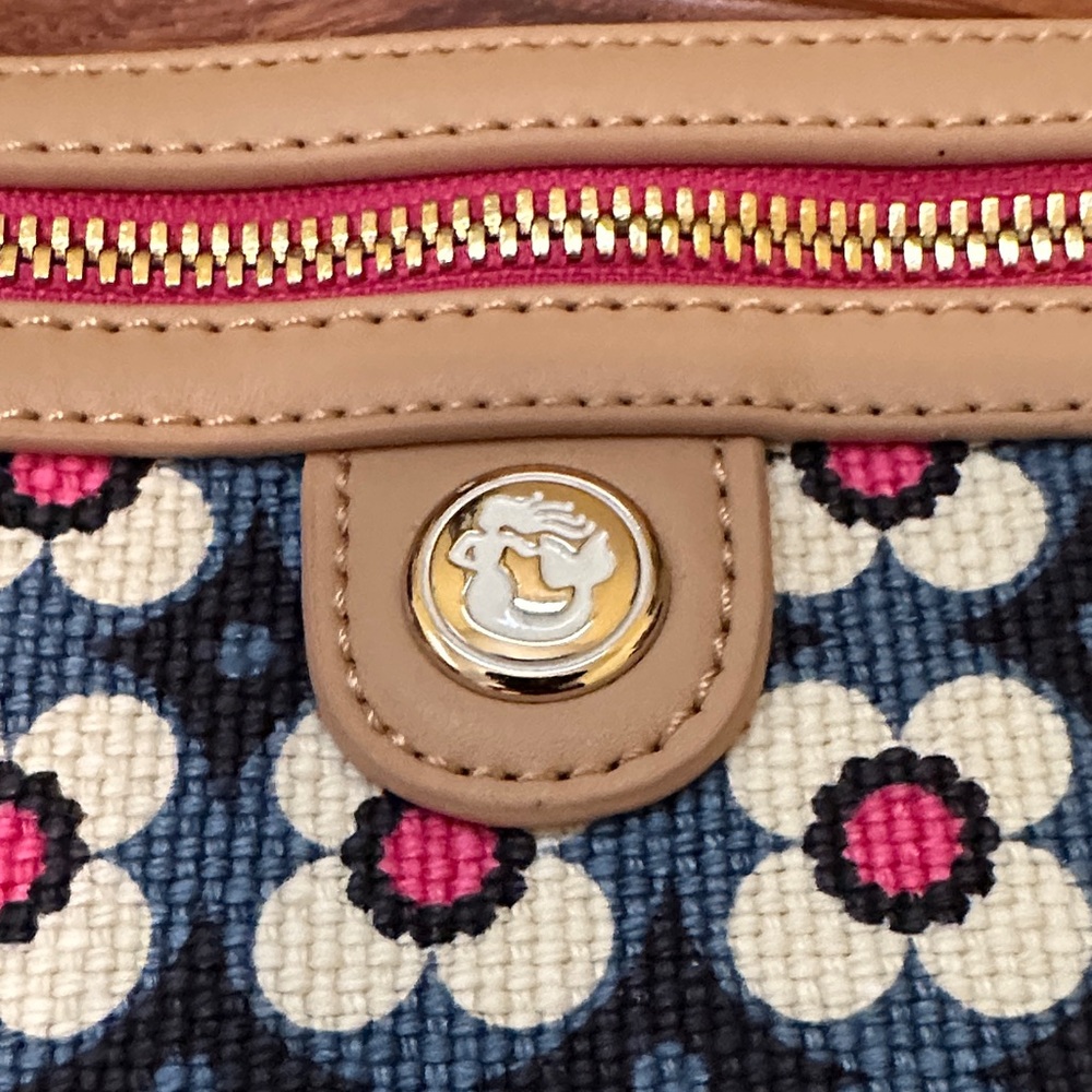 Spartina 449 Navy and Pink Floral Wristlet - Picture 4 of 5